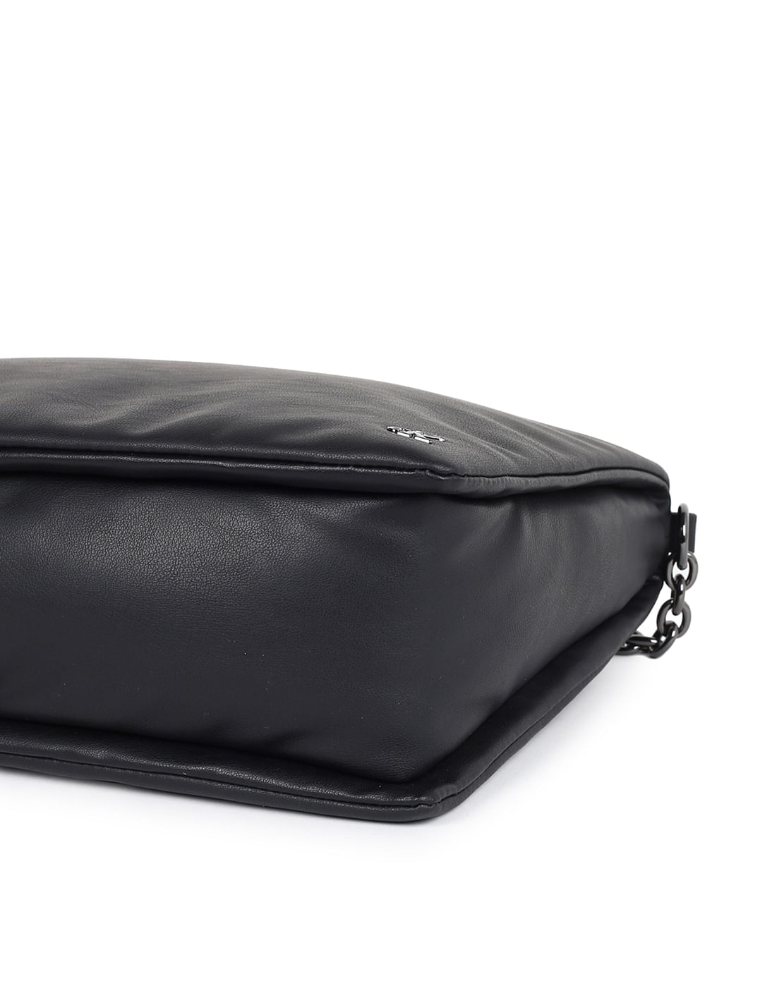 [CK] CKJ Minimal Monogram Flap Shoulder Pouch Bag ★大人気★ CK] CKJ Minimal Monogram Flap Shoulder Pouch Bag ☆大人気