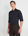 Arrow Manhattan Slim Fit Solid Shirt