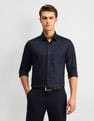 Arrow Manhattan Slim Fit Solid Shirt