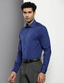 Tommy Hilfiger Cutaway Collar Solid Shirt